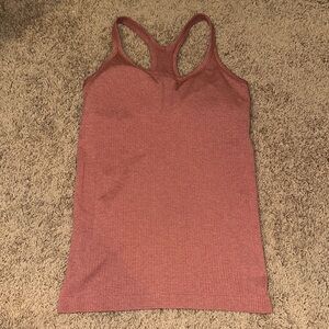 Light reddish ribbed Lululemon tank